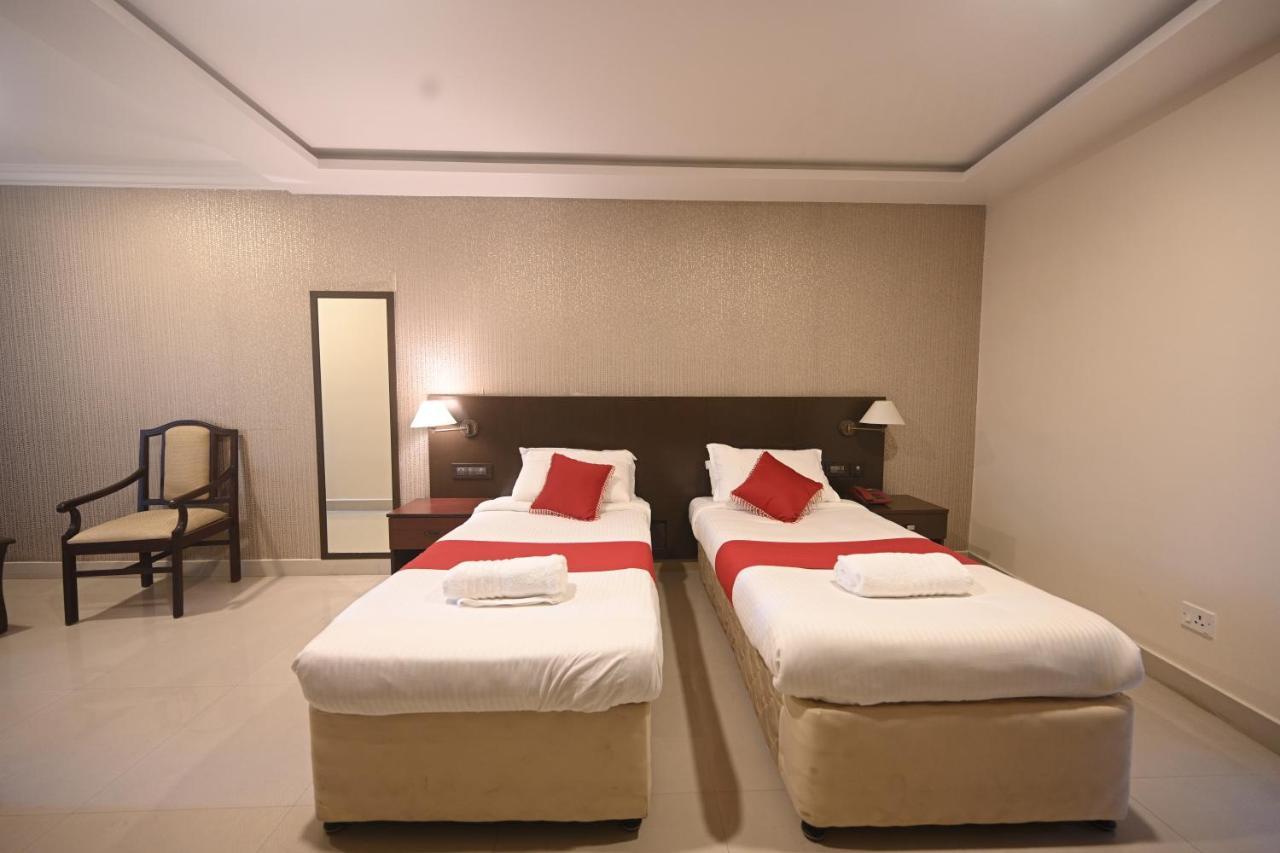 Hotel Bhagavath Gardens Chengannur Exterior photo