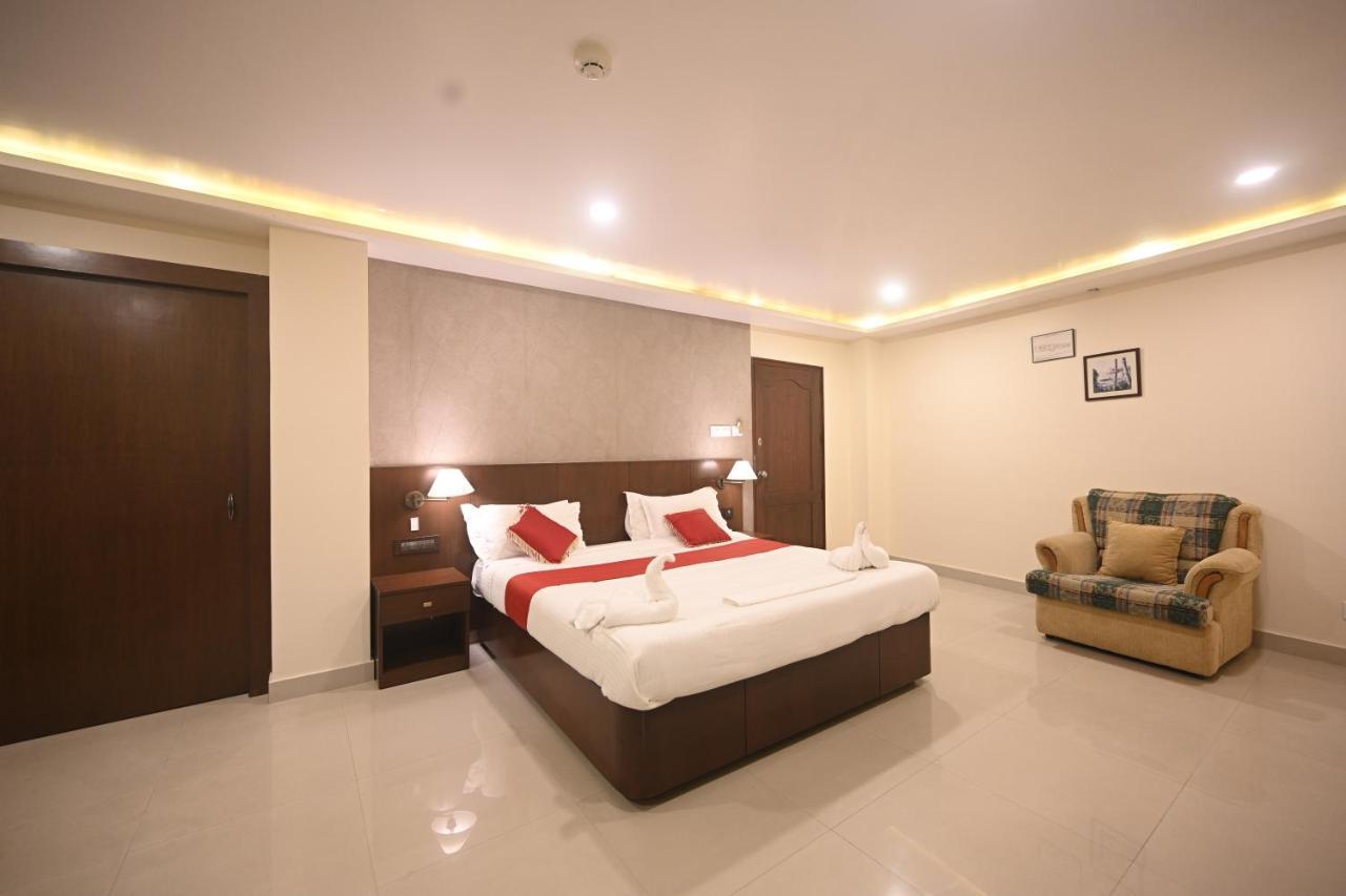 Hotel Bhagavath Gardens Chengannur Exterior photo