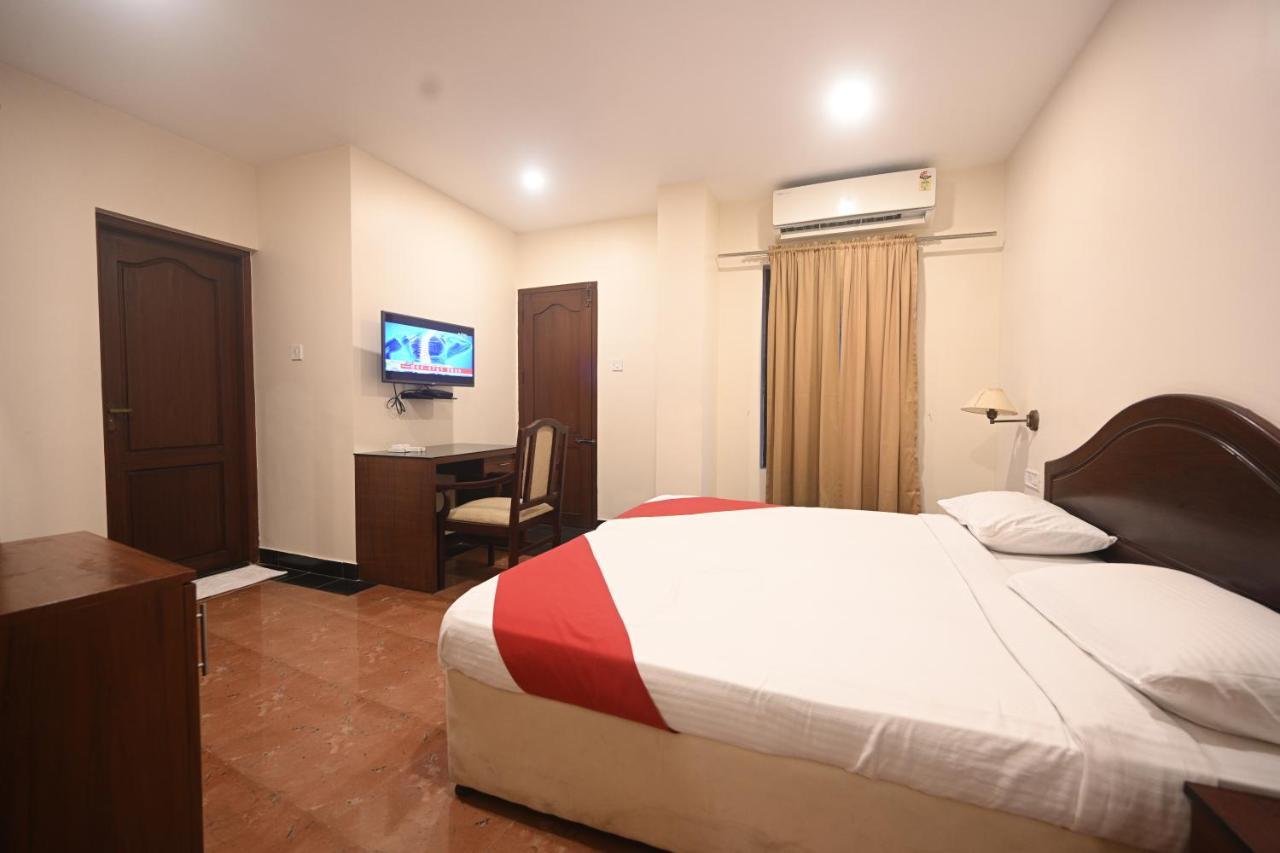 Hotel Bhagavath Gardens Chengannur Exterior photo