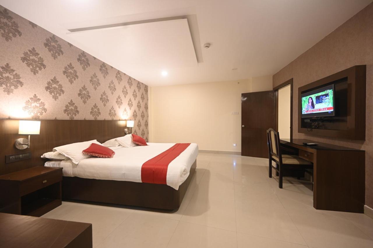 Hotel Bhagavath Gardens Chengannur Exterior photo